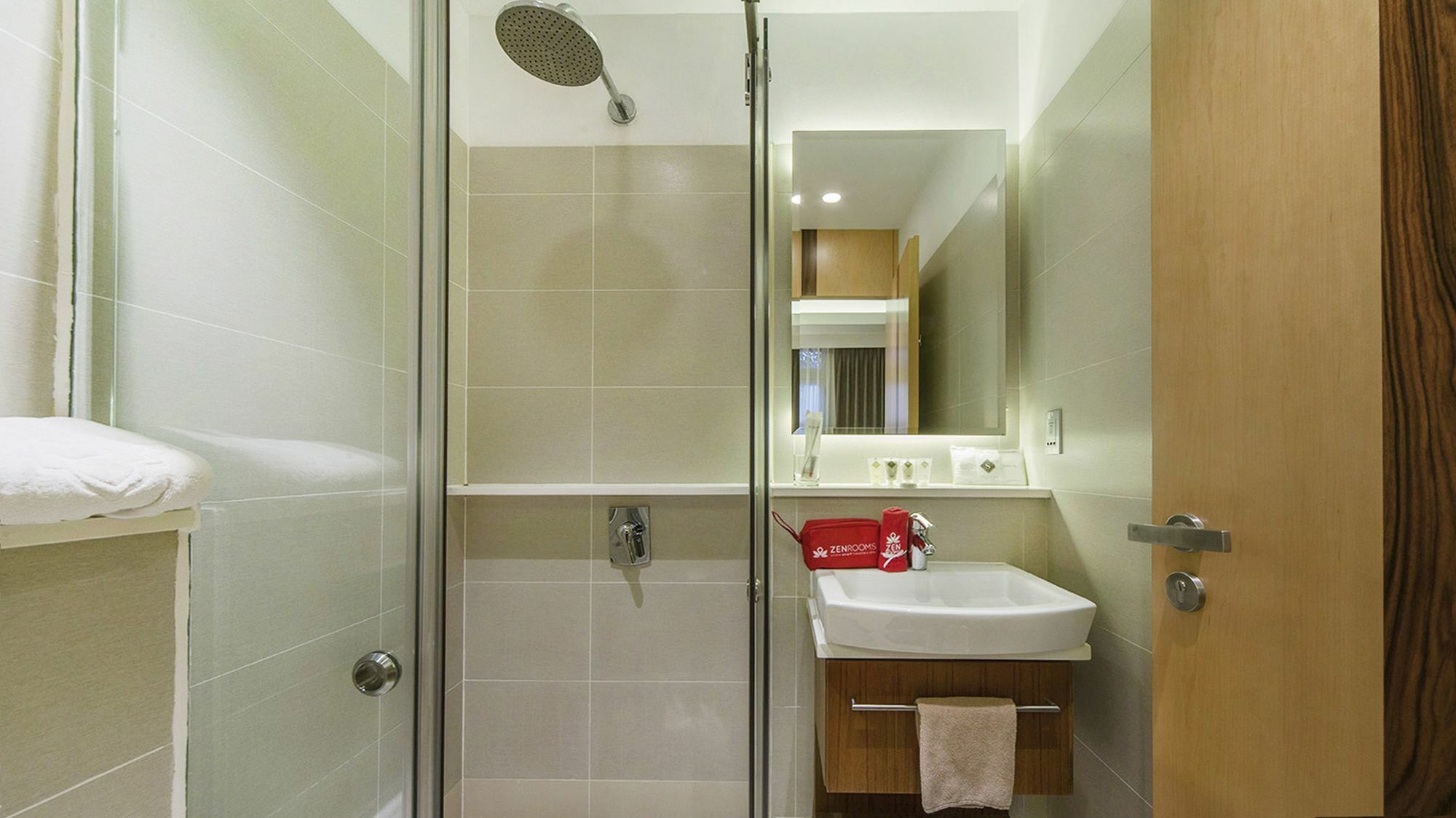 Zen Premium Kampong Glam Khách sạn 4*